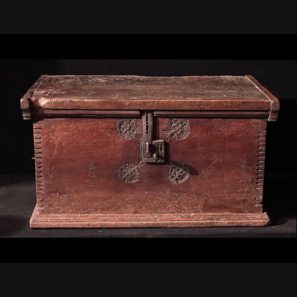 Cassa-forziere Gotica